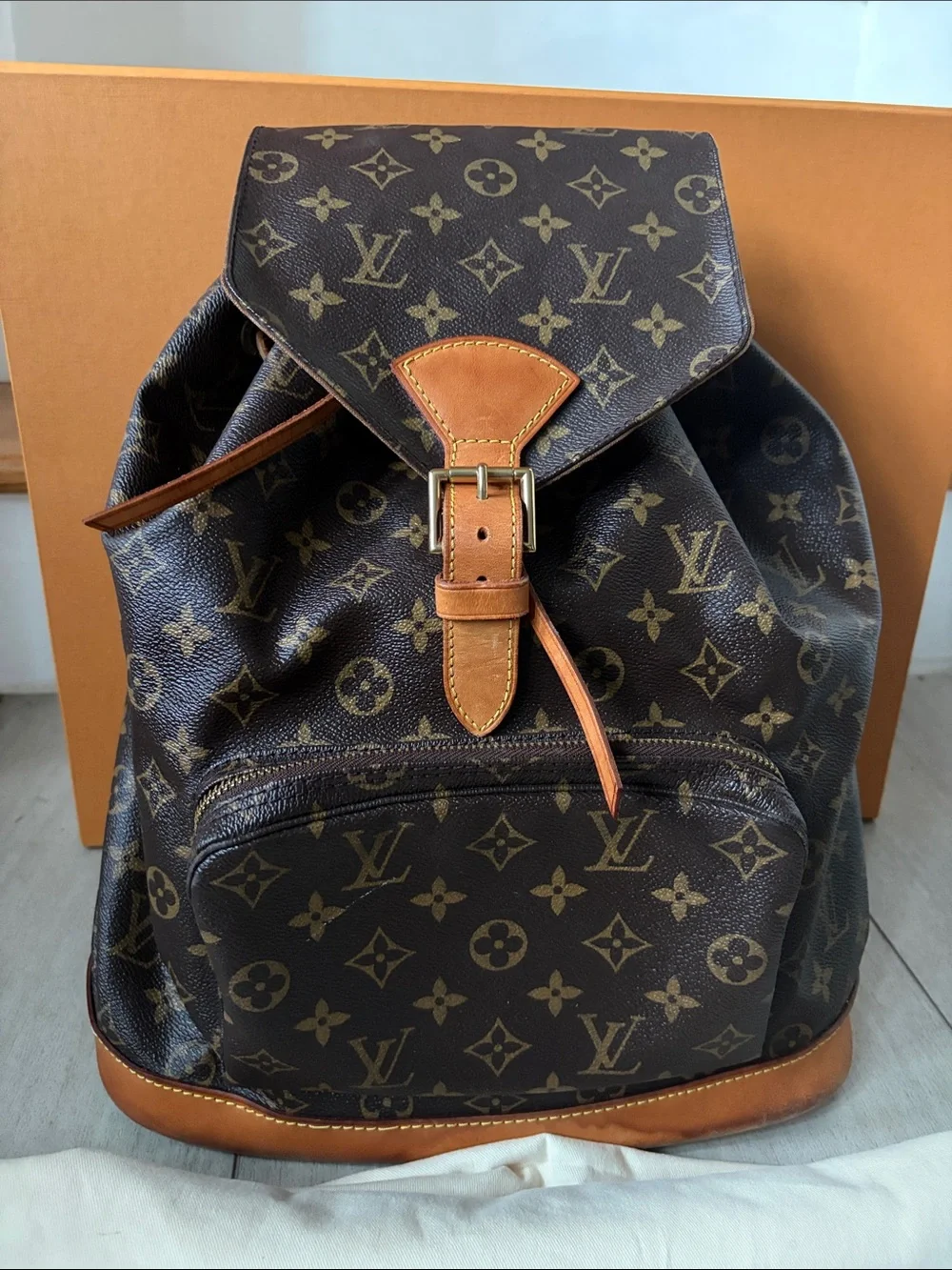 Louis Vuitton excellent its